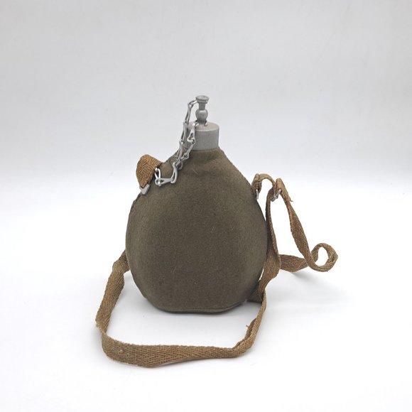 Italian WWII Canteen M1935 - Picture 3 of 10